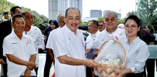 KM Terima Hadiah Istimewa Beras Premium Sabah Sempena Ulang Tahun Kelahiran
