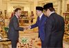 Hajiji Iringi TYT Menghadap Sultan Brunei