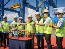 Pelabuhan Tawau Peroleh Dua Kren Dermaga Baharu Bernilai RM70 Juta
