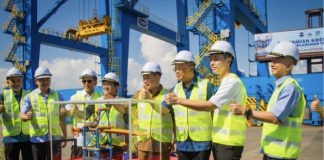 Pelabuhan Tawau Peroleh Dua Kren Dermaga Baharu Bernilai RM70 Juta
